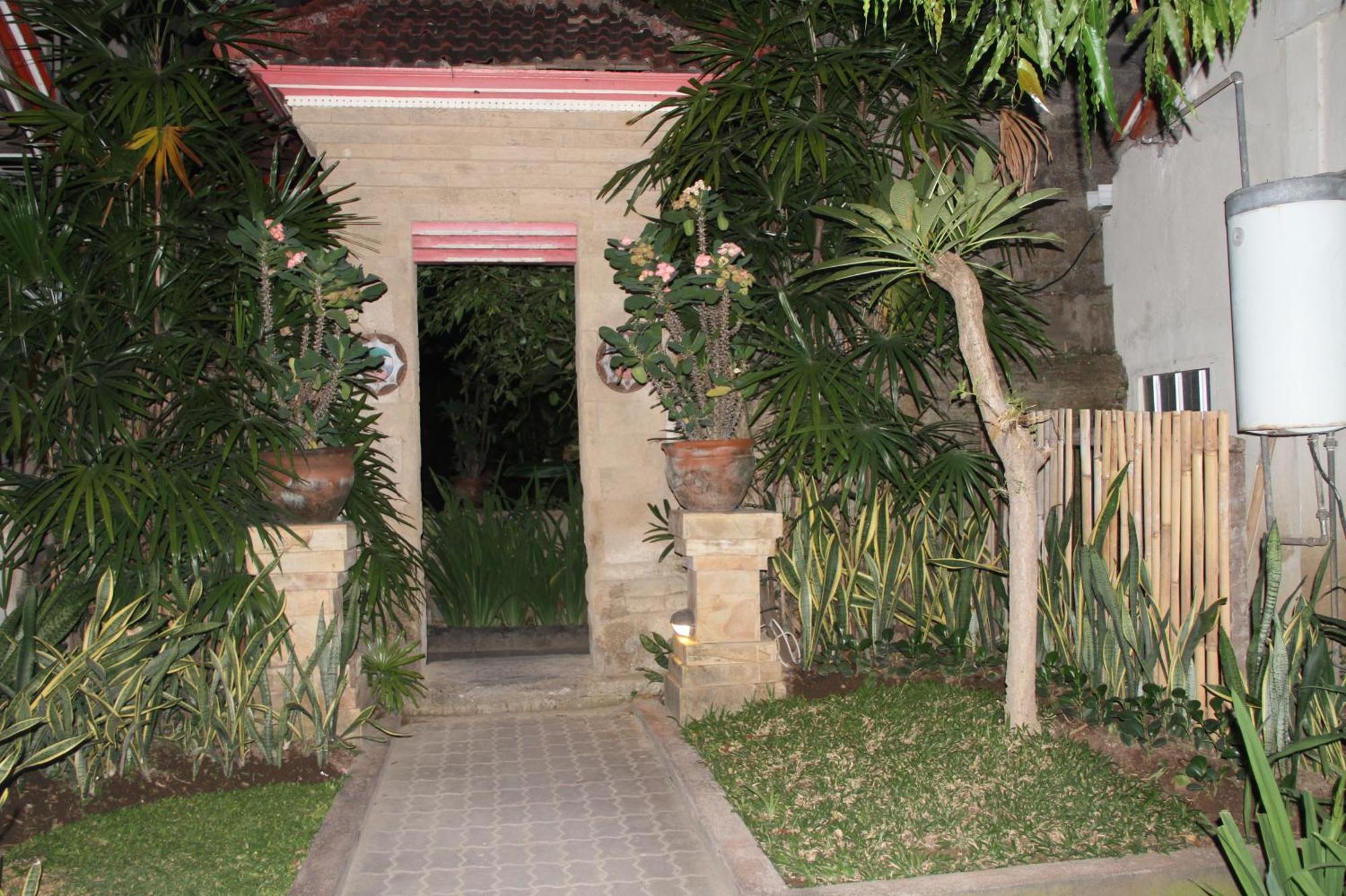 Seminyak Paradiso Hotel Экстерьер фото